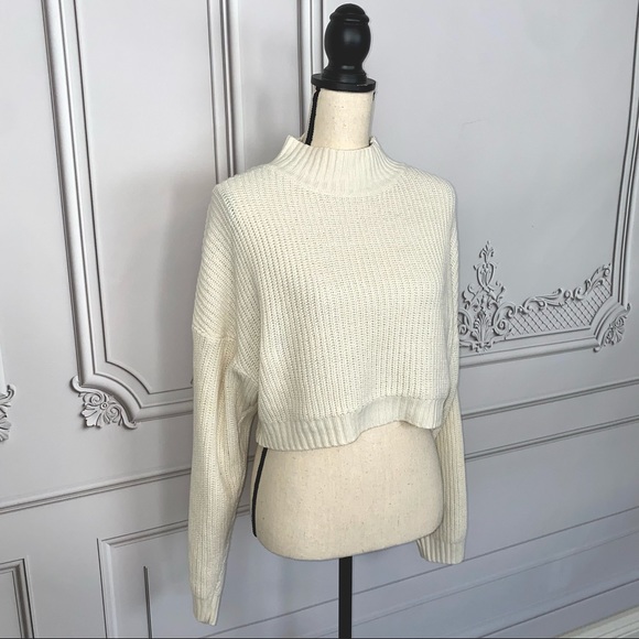 Zaful Sweaters - Zaful White Knit High Neck Crop Sweater | Size 6